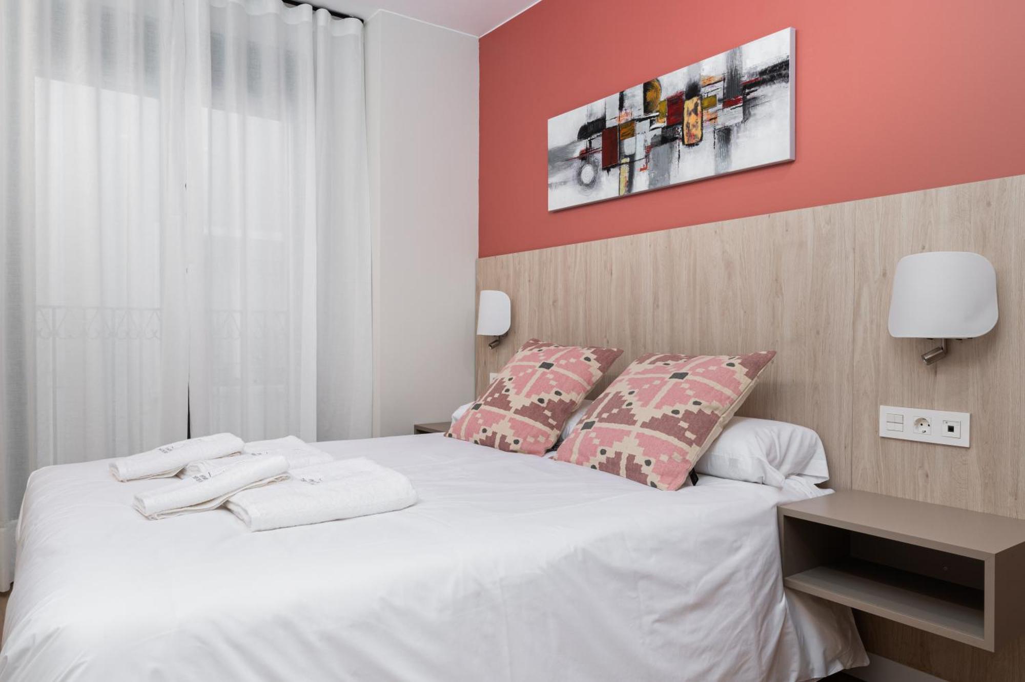 ז'אקה Apartamentos Torre Del Reloj מראה חיצוני תמונה