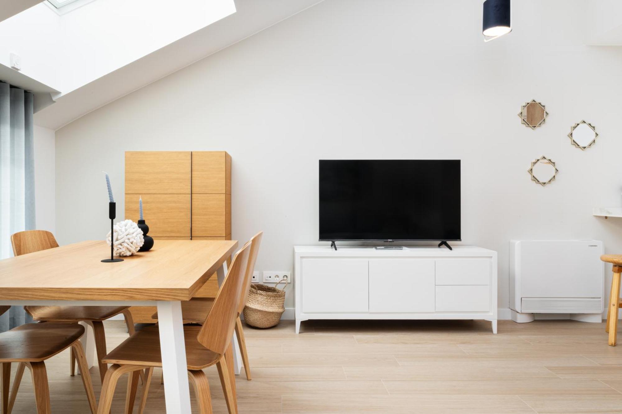 ז'אקה Apartamentos Torre Del Reloj מראה חיצוני תמונה