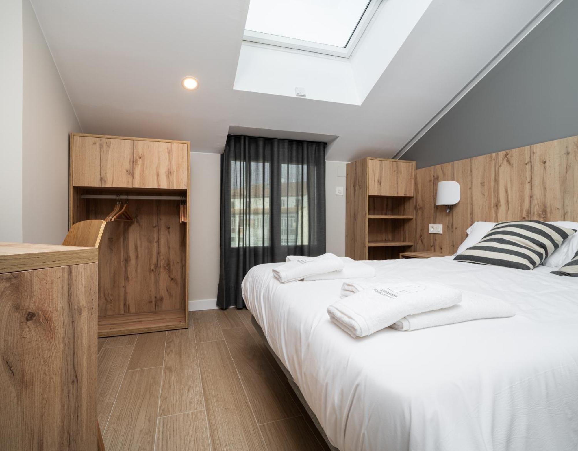 ז'אקה Apartamentos Torre Del Reloj מראה חיצוני תמונה
