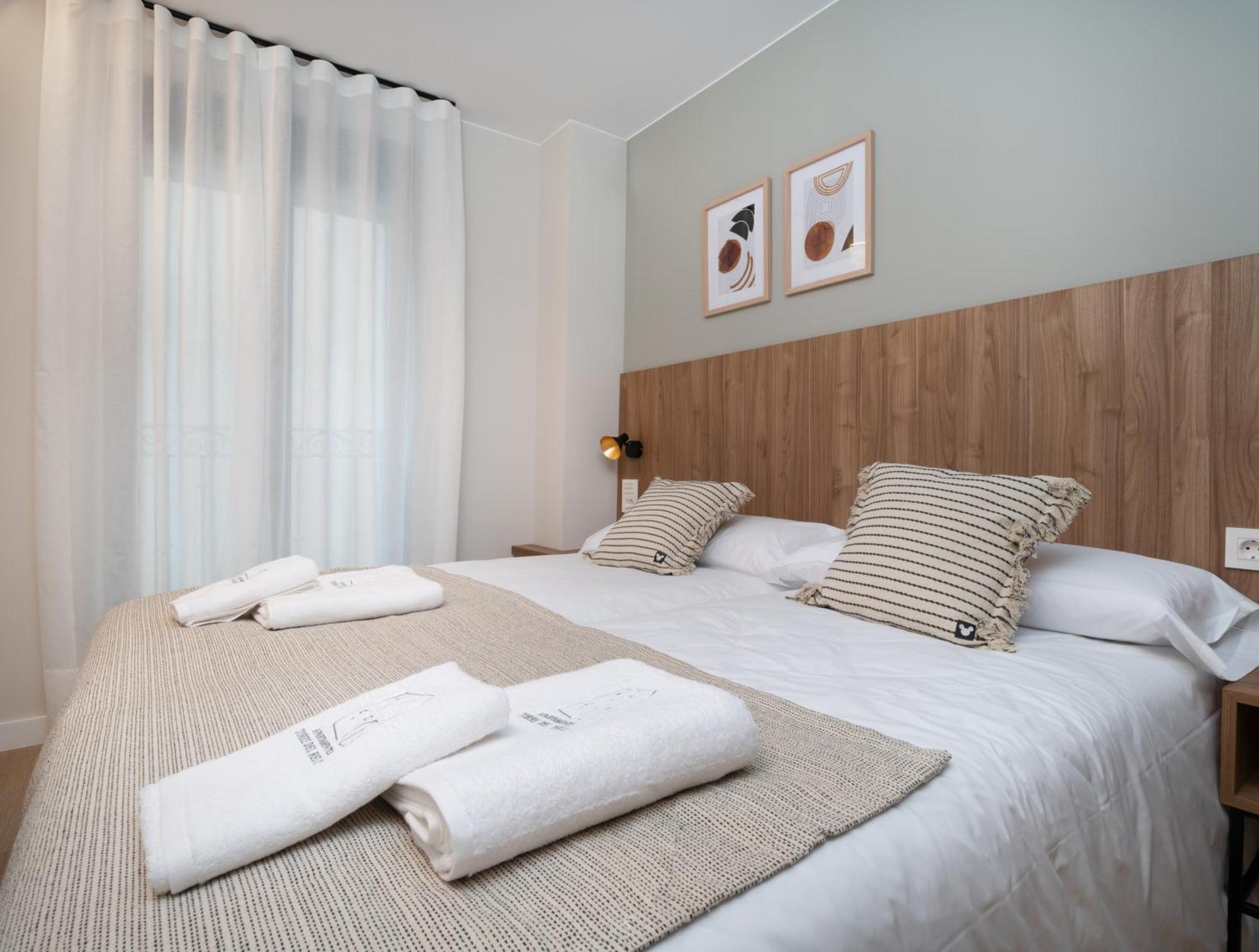 ז'אקה Apartamentos Torre Del Reloj מראה חיצוני תמונה